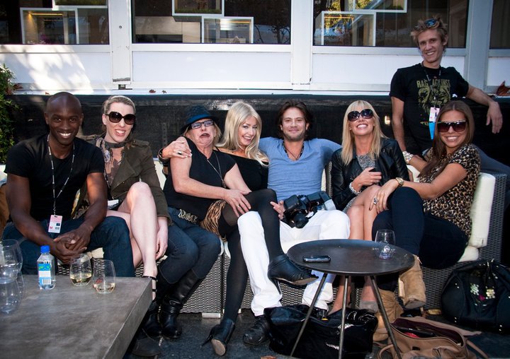 caron-mover-shaker-couch