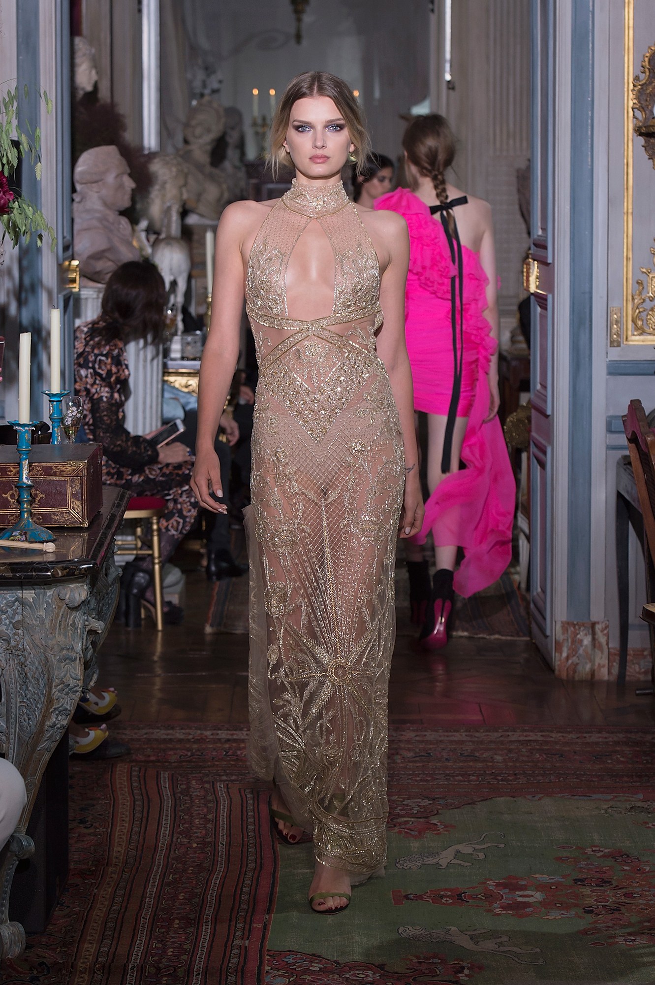 13-dundas-resort-2018